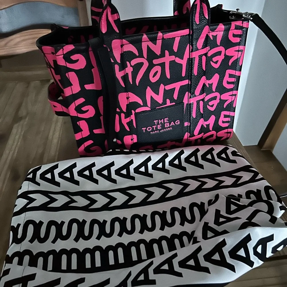 Marc Jacobs Black and Pink Graphic Tote - Picture 5 of 7